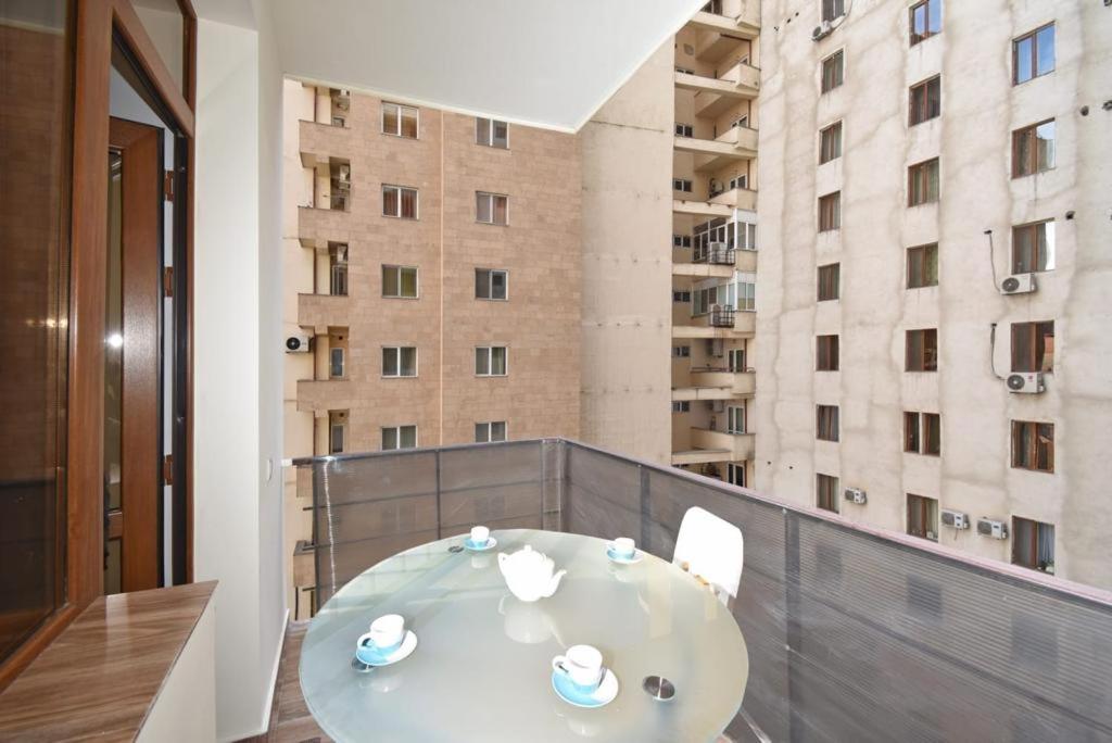 74/3New Building In The Center Of The Capital Daire Erivan Dış mekan fotoğraf