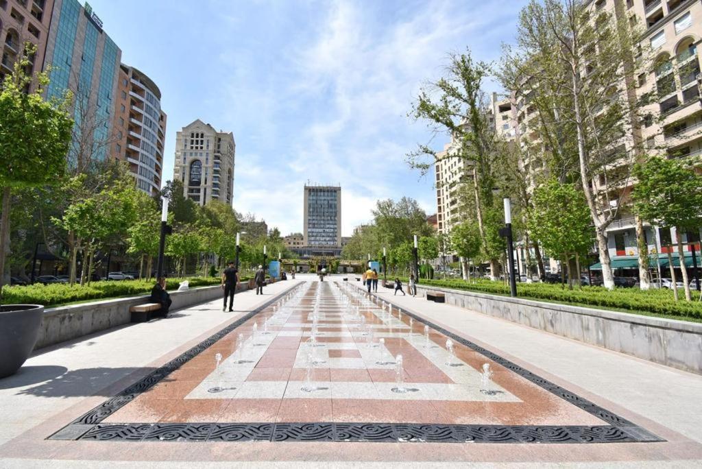 74/3New Building In The Center Of The Capital Daire Erivan Dış mekan fotoğraf